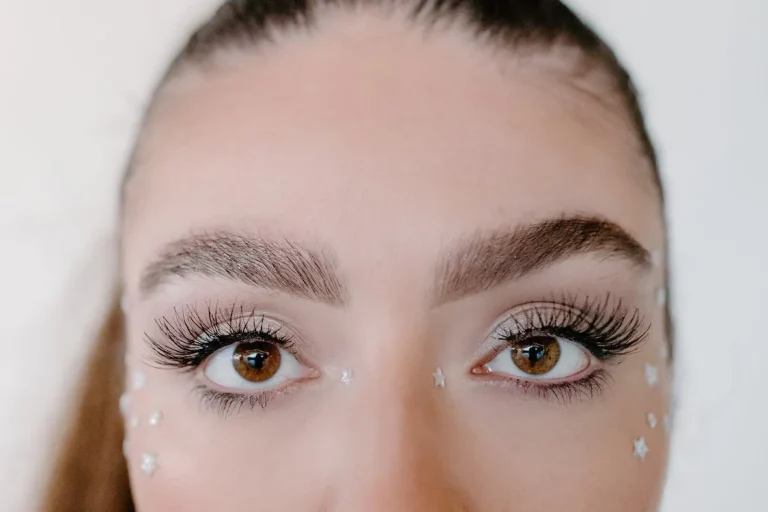 Is Aquaphor Good for Eyelashes?