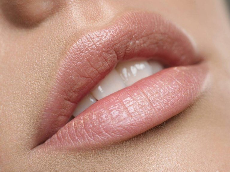 How To Make Your Lips Look Fuller: 6 Simple Tips