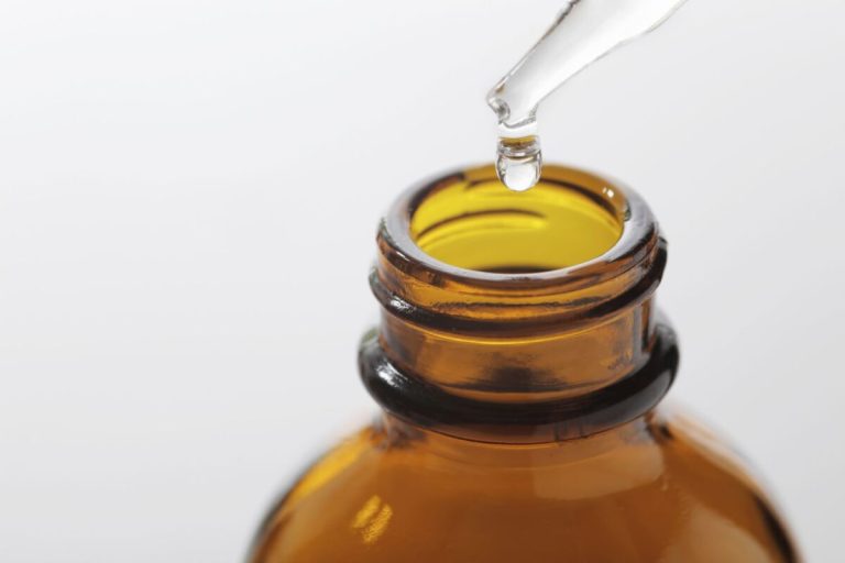 Does Mineral Oil Expire? How Long Does it Really Last?