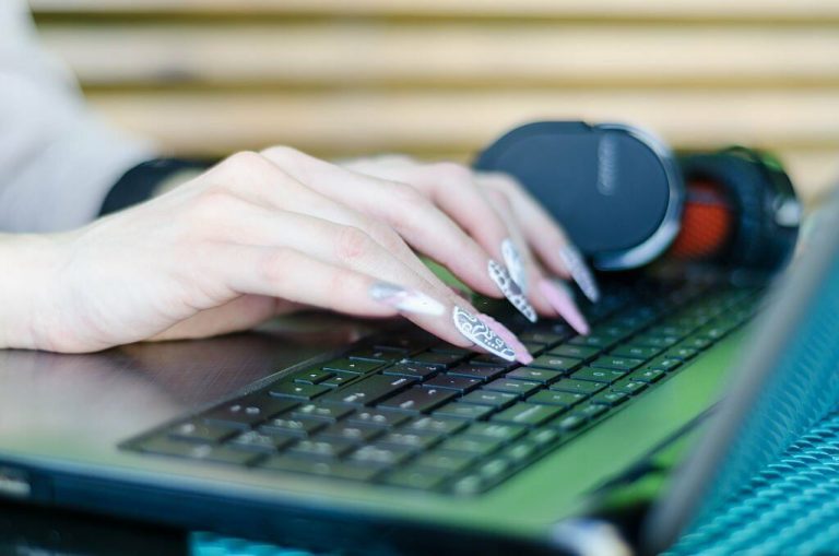 How to Type With Long Nails? Tips and Tricks