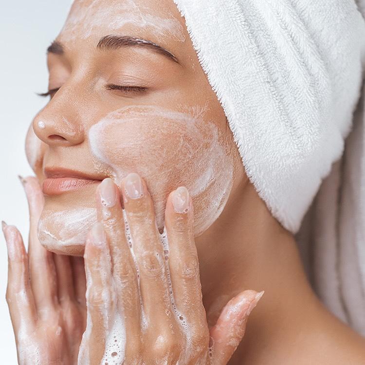 10 Refreshing Wellbeing Skincare
Tips